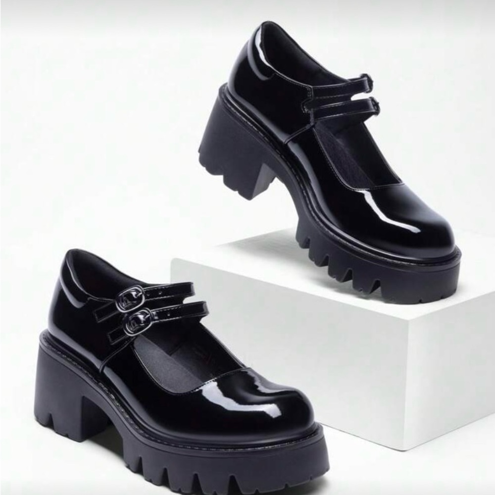 Black Platform Mary Jane Shoes - Picture 7 of 8